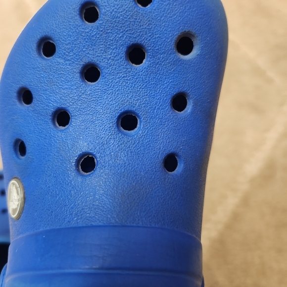 CROCS Blue Crocband Clogs J1 Size 1 Youth - Picture 3 of 16